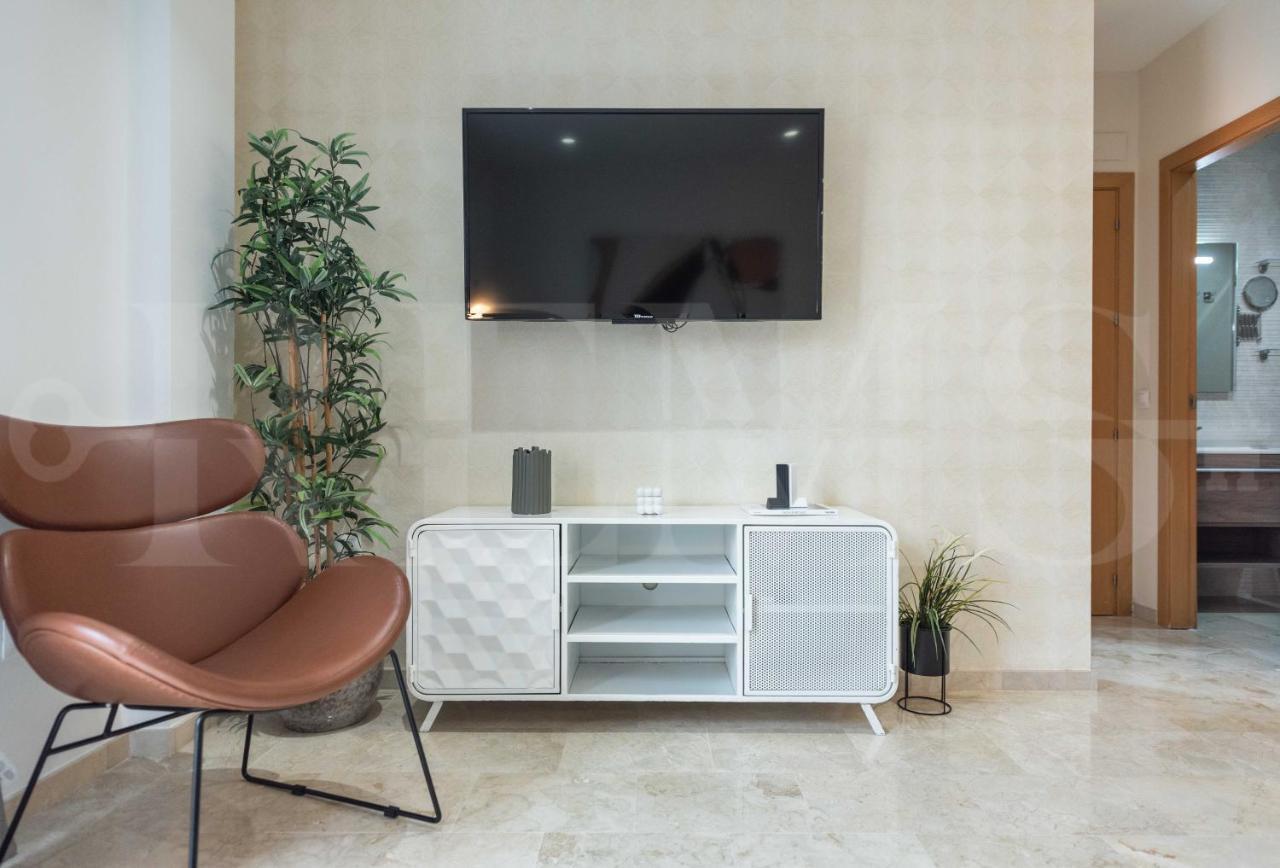 Lovely Duplex With Private Parking Near City Center By Rems Malaga Bagian luar foto