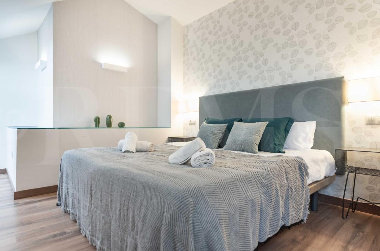 Lovely Duplex With Private Parking Near City Center By Rems Malaga Bagian luar foto