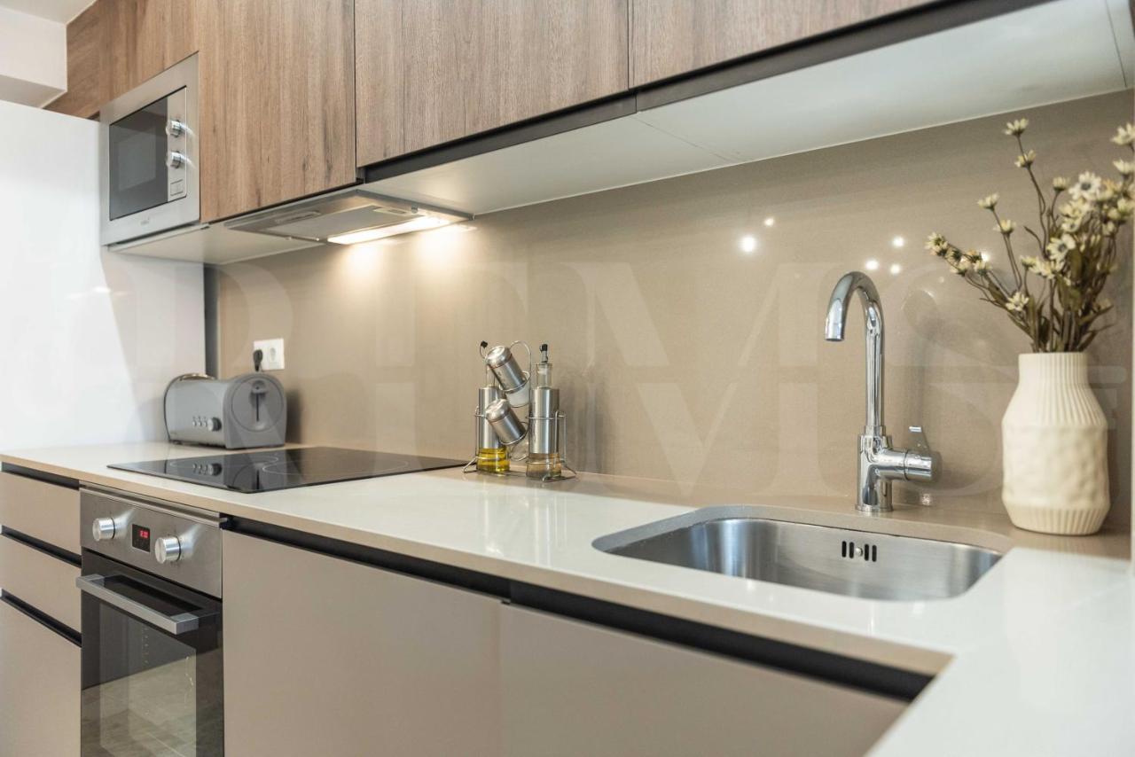 Lovely Duplex With Private Parking Near City Center By Rems Malaga Bagian luar foto