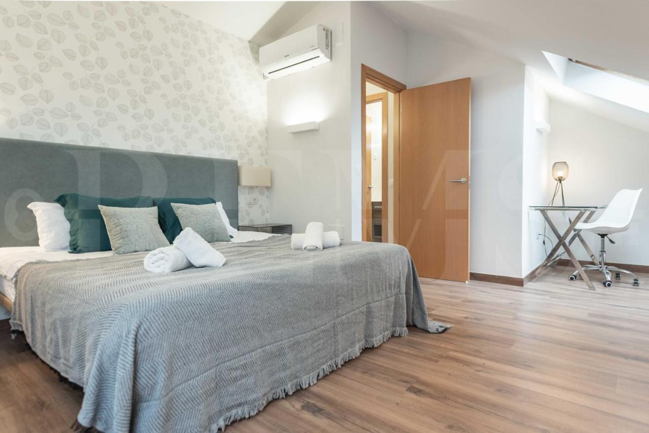 Lovely Duplex With Private Parking Near City Center By Rems Malaga Bagian luar foto