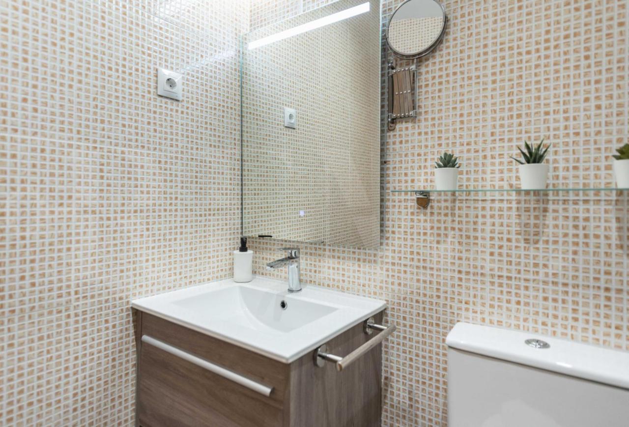 Lovely Duplex With Private Parking Near City Center By Rems Malaga Bagian luar foto