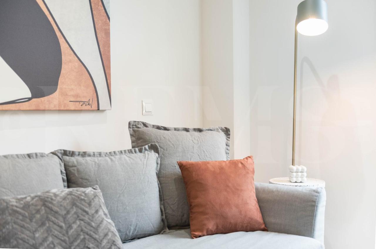 Lovely Duplex With Private Parking Near City Center By Rems Malaga Bagian luar foto