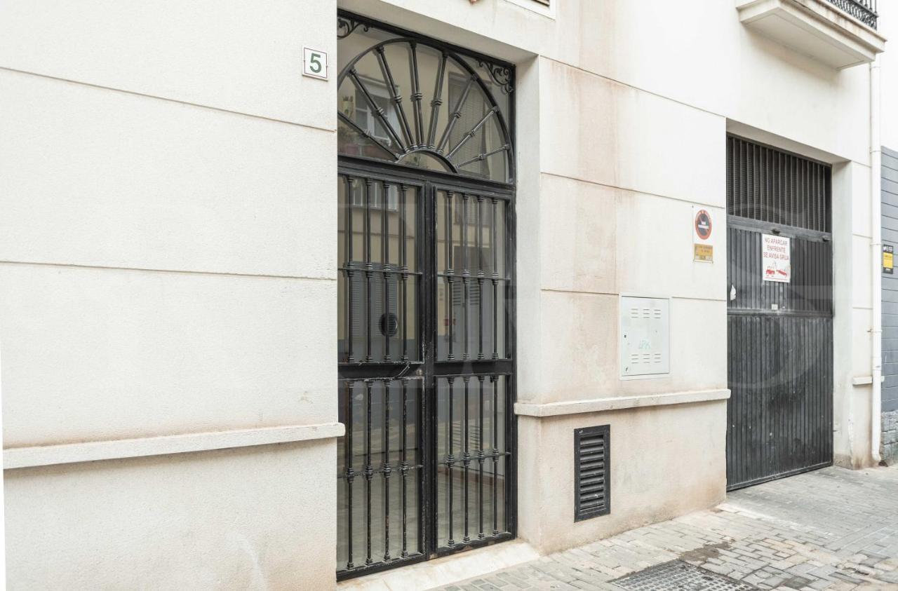 Lovely Duplex With Private Parking Near City Center By Rems Malaga Bagian luar foto
