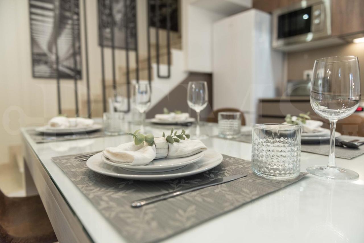 Lovely Duplex With Private Parking Near City Center By Rems Malaga Bagian luar foto