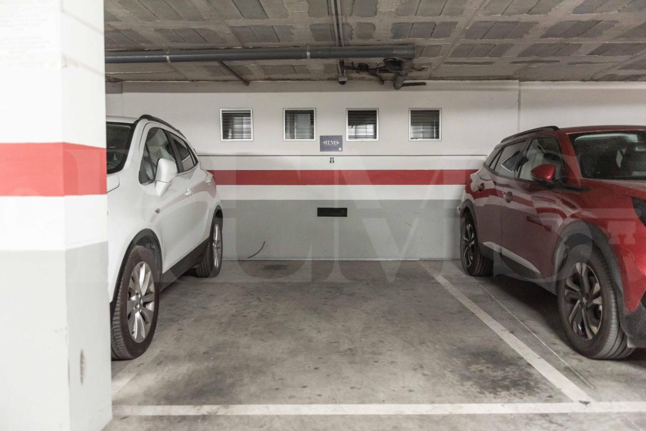 Lovely Duplex With Private Parking Near City Center By Rems Malaga Bagian luar foto